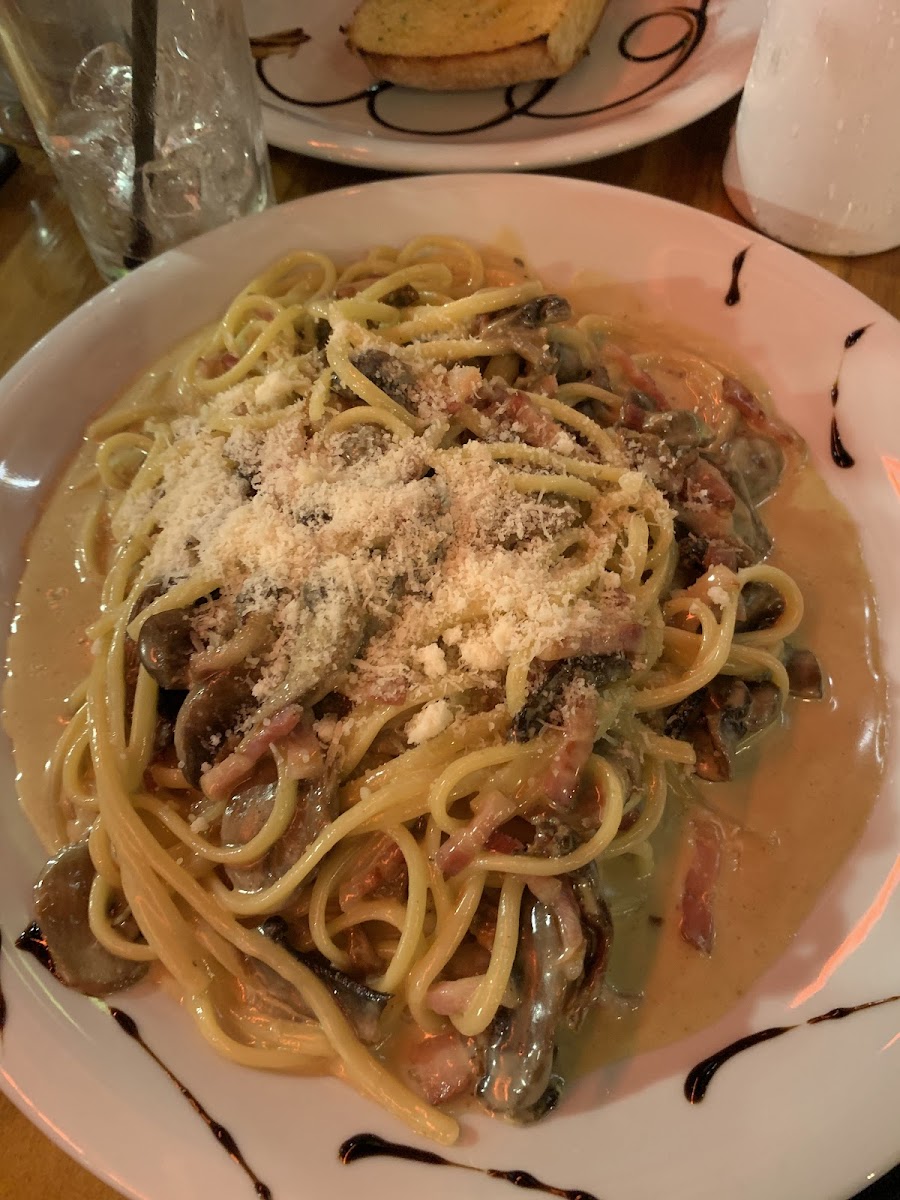 Giovanni's In The Bay-4